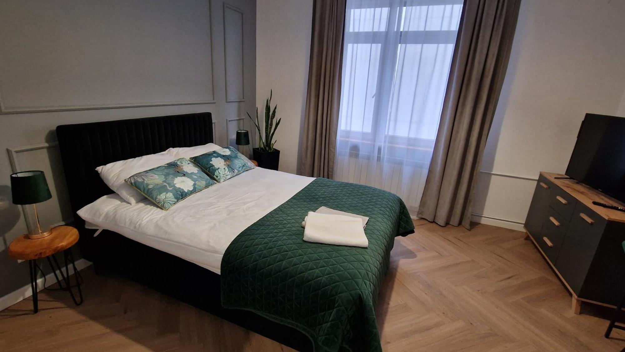 Brama Lwowska Apartamenty - Wiecej Na Www,Bramalwowska,Pl ซามอร์ช ภายนอก รูปภาพ